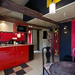 Alice Apartment House