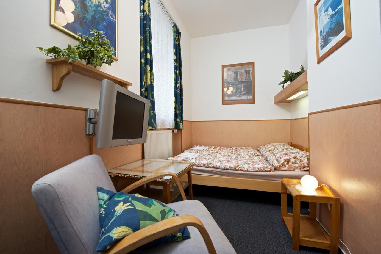 Alice House 3*