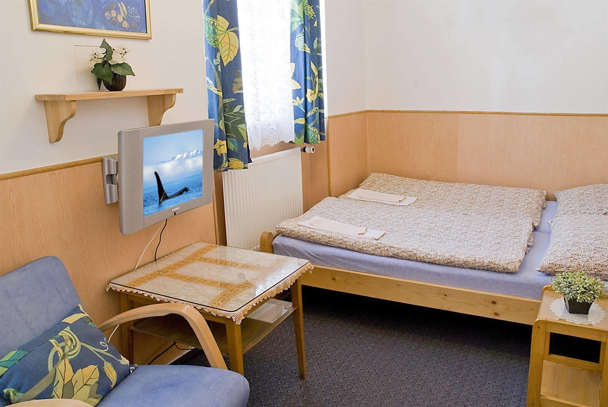Alice House 3*
