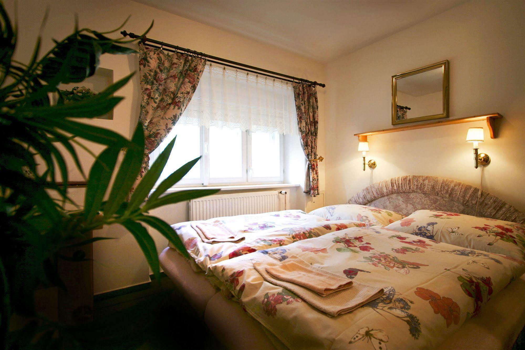Apartahotel Alice House 3*