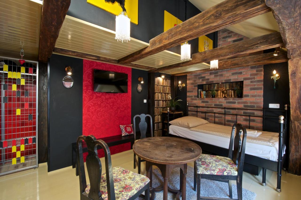 Alice House 3*
